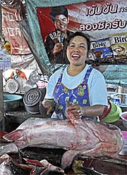 'A Large Catfish on Chiang Khong's Fresh Market' by Asienreisender
